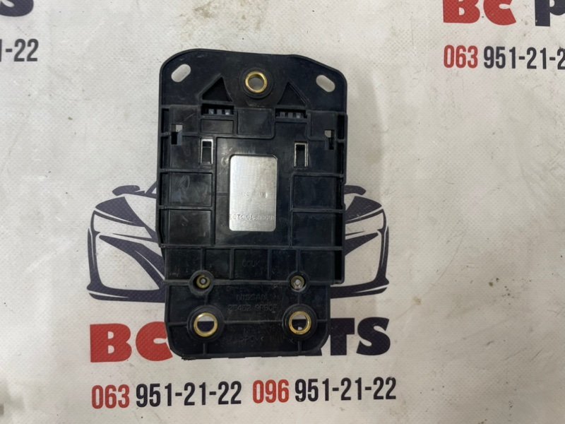 Датчик слепых зон правый Nissan Rogue T32 QR25 2.5