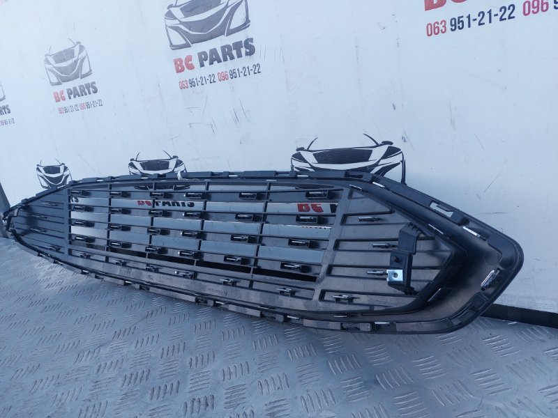 Решетка радиатора Fusion 2012-2020 MK5