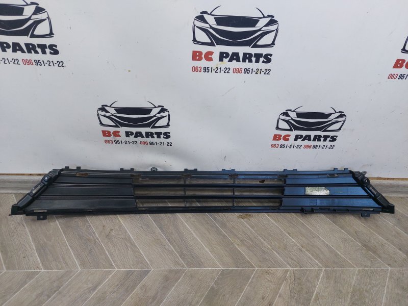 Решетка в бампер Fusion 2016-2020 MK5