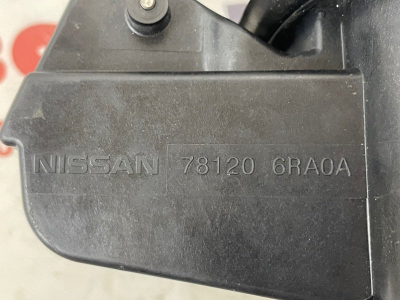 Лючок топливного бака Rogue 2021 T33 2.5