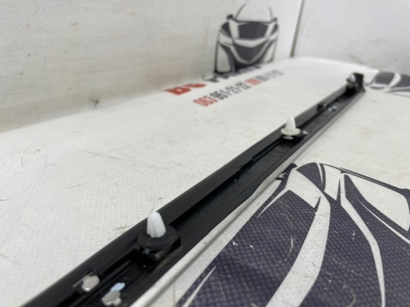 Молдинг заднего крыла левый Rogue 2021 T33 2.5