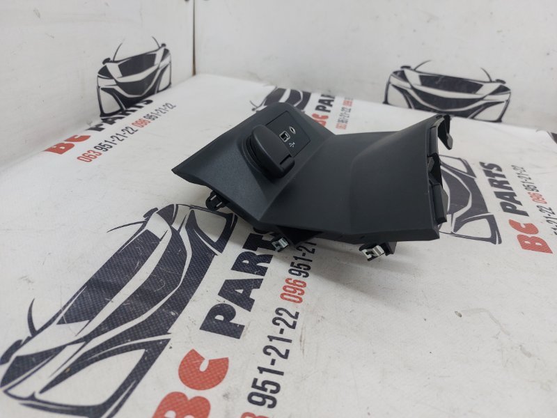 USB разъем Rogue 2018 T32 QR25 2.5