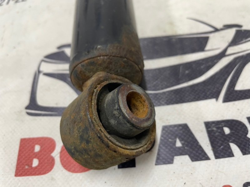 Амортизатор подвески задний Rogue 2018 T32 QR25 2.5 Амортизатор подвески задний Rogue 2018 T32 QR25 2.5