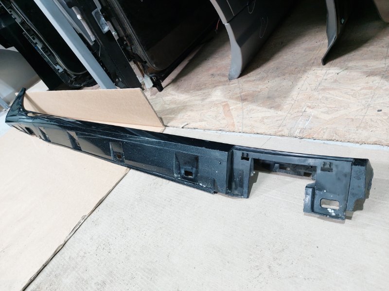 Накладка порога правая A6 2010-2018 C7 2.0