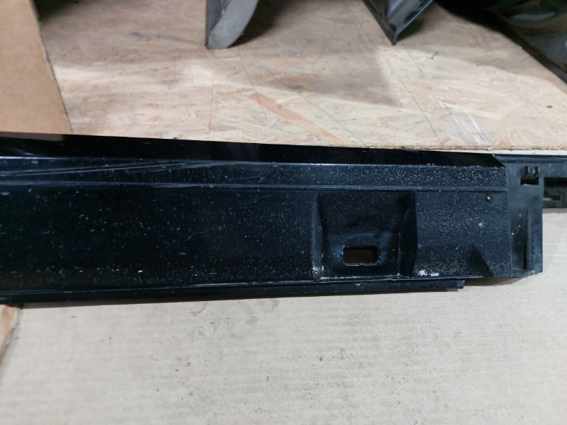 Накладка порога правая A6 2010-2018 C7 2.0