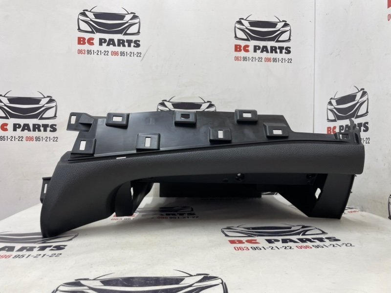 Накладка торпедо правая Nissan Rogue 2018 T32 QR25 2.5 681095HK0A Б/У