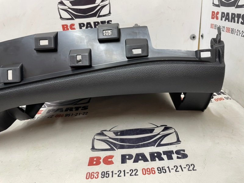 Накладка торпедо правая Rogue 2018 T32 QR25 2.5