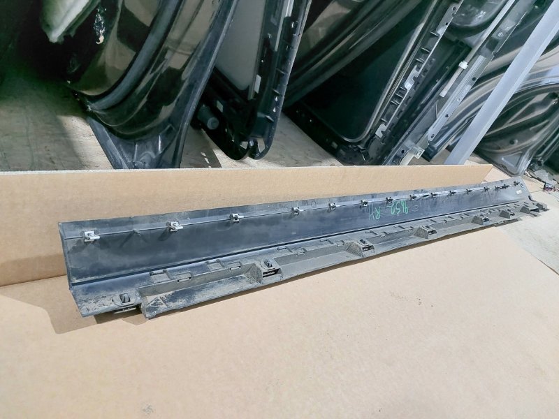 Накладка порога правая Explorer 2016-2019 3.5 Накладка порога правая Explorer 2016-2019 3.5