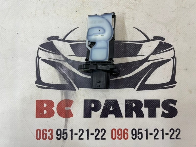 Датчик массового расхода воздуха Nissan Rogue 2013-2020 T32 2.5 22680BV80B Б/У