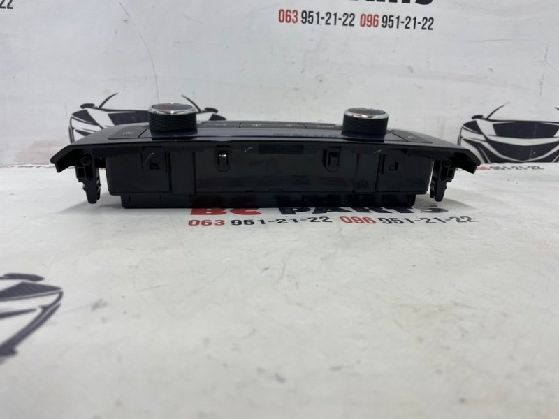 Блок управления климат-контролем Rogue 2013-2020 T32 2.5
