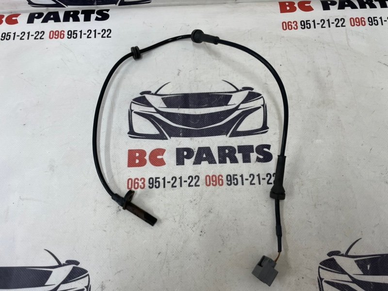 Датчик ABS передний Nissan Rogue 2018 T32 QR25 2.5 479104BA0A Б/У