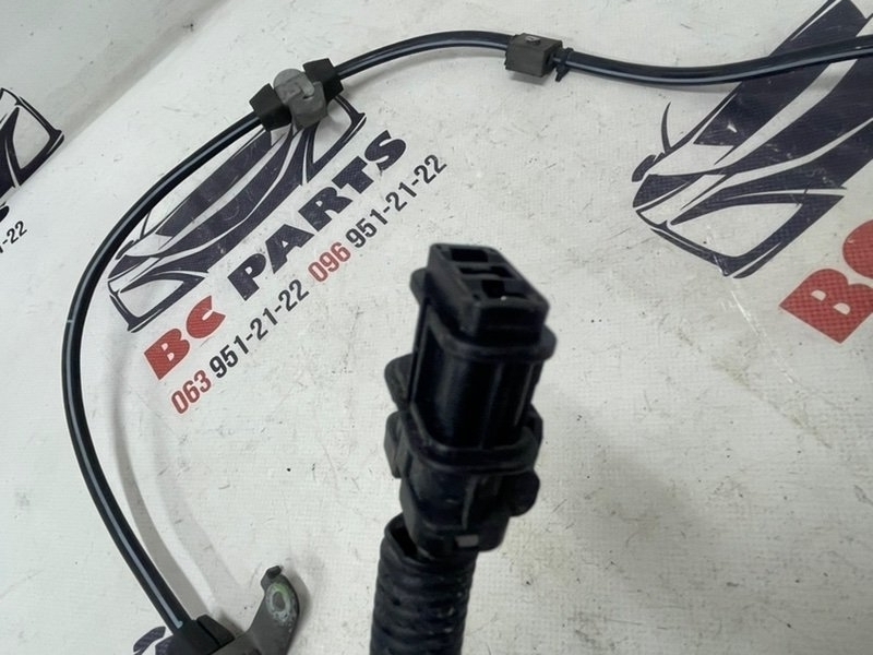 Проводка ручника задняя правая Rogue 2018 T32 QR25 2.5 Проводка ручника задняя правая Rogue 2018 T32 QR25 2.5