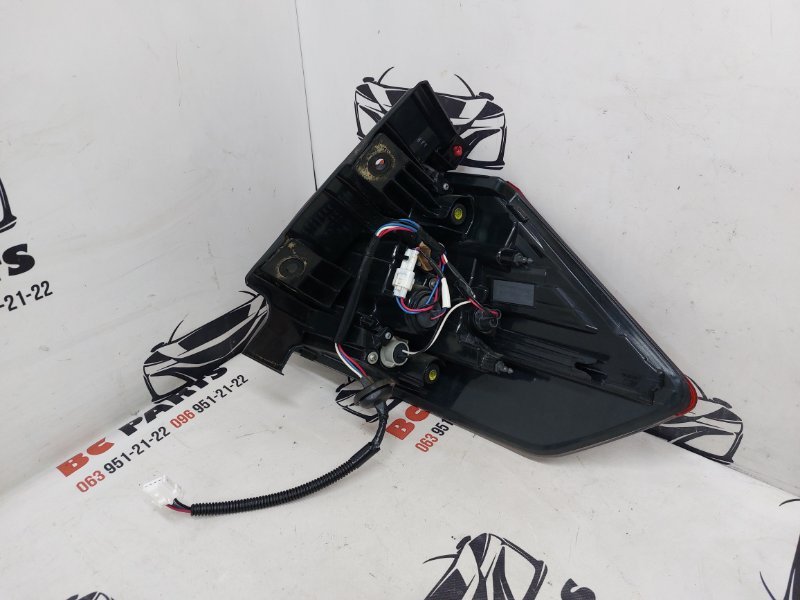 Фонарь наружный (в крыло) задний левый Rogue 2018 T32 QR25 2.5