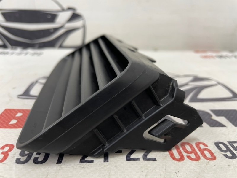 Заглушка бампера задняя Nissan Rogue T32 QR25 2.5