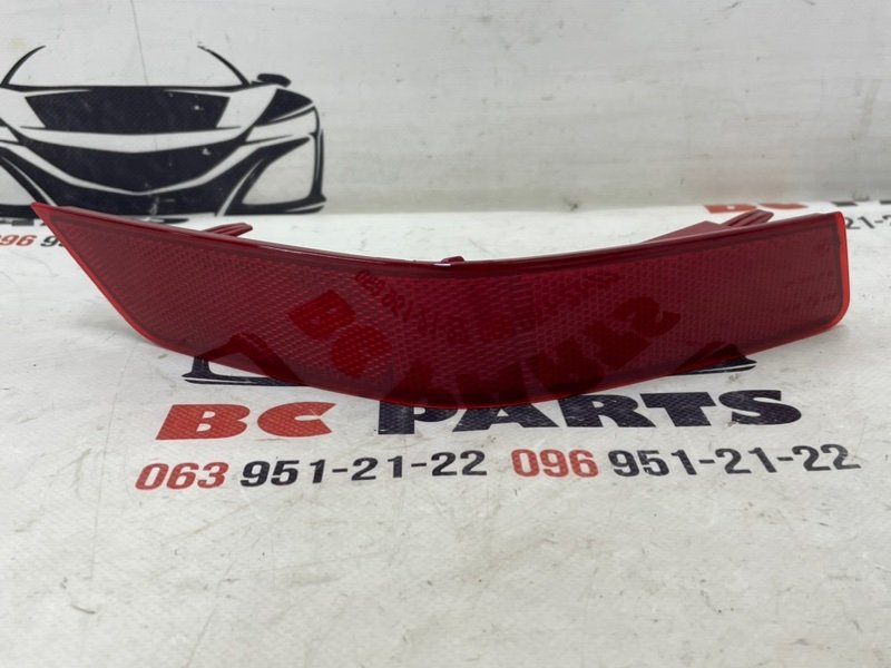 Катафот бампера задний правый Nissan Rogue 2018 T32 QR25 2.5 265606FV0A Б/У