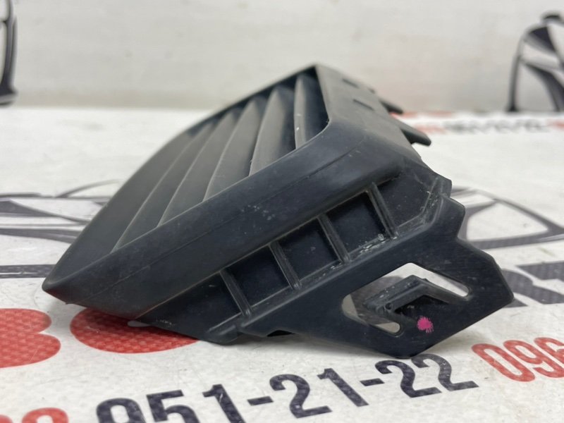 Заглушка бампера задняя Nissan Rogue T32 QR25 2.5