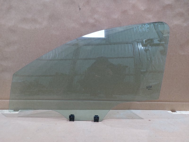 Стекло двери переднее левое Peugeot 301 2021 1.6 9675012180 Б/У