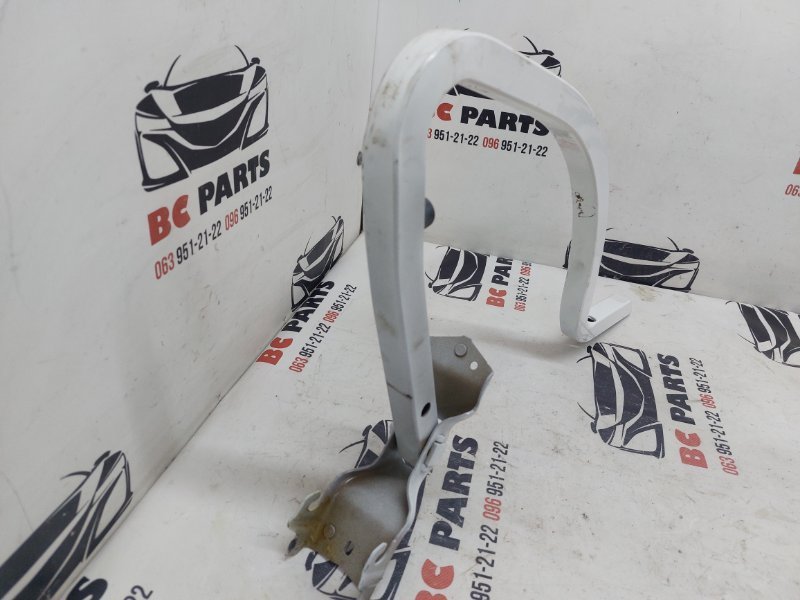 Петля крышки багажника Peugeot 301 1.6