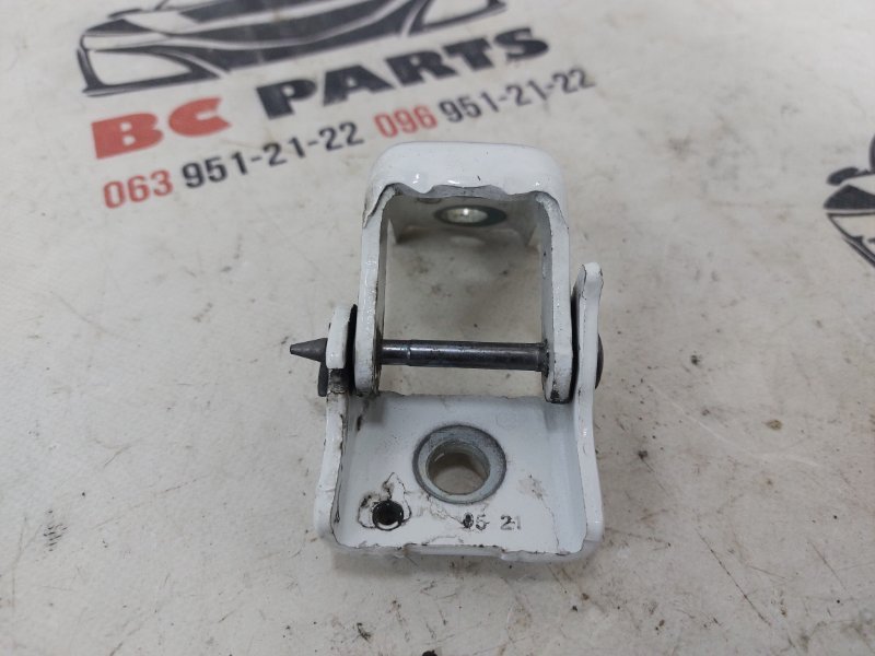 Петля двери задняя левая Peugeot 301 2021 1.6 1608322780 Б/У