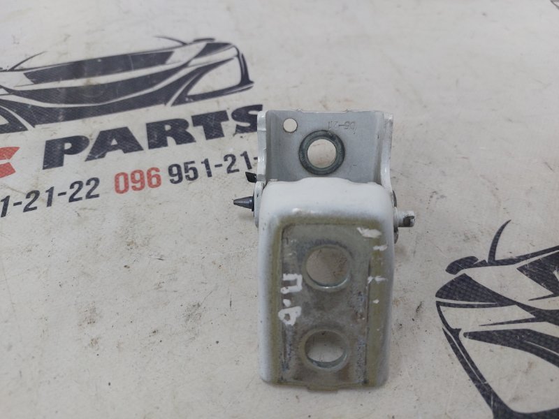 Петля двери передняя правая 301 2021 1.6