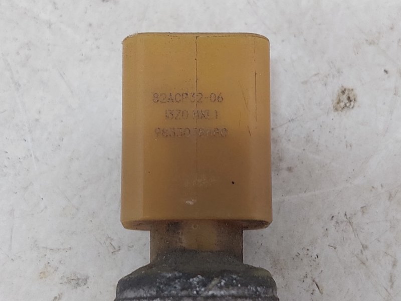 Датчик давления компрессора кондиционера 301 2021 1.6