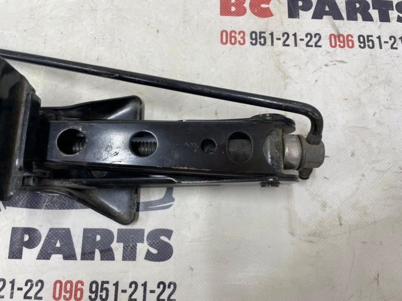 Домкрат Ford Fusion MK5 2.0