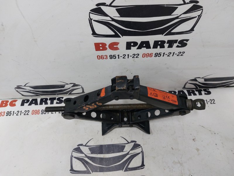 Домкрат Sentra 2012-2019 B17 1.8