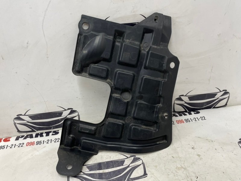 Защита Акпп боковая передняя Nissan Rogue 2021 T33 2.5 648396RR0A Б/У