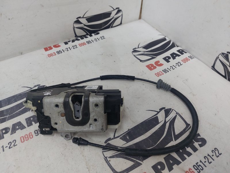 Замок боковой двери передний правый Ford Explorer 2010-2019 3.5 DG1Z5421812-A Б/У