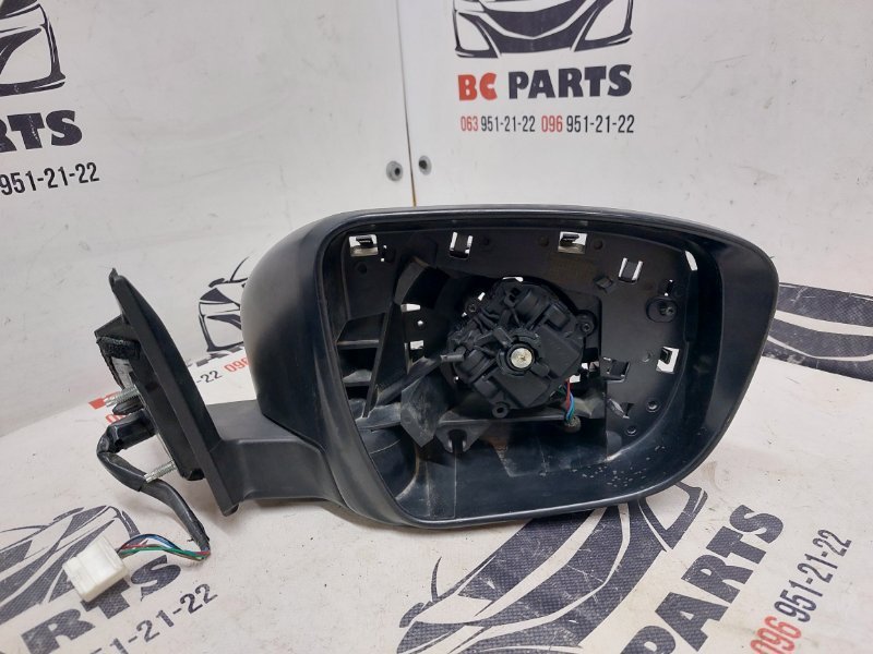 Запчасть зеркало заднего вида боковое правое Nissan Rogue 2013-2016 T32 96301-4BA0A Б/У Зеркало заднего вида боковое правое Nissan Rogue 2013-2016 T32 96301-4BA0A Б/У