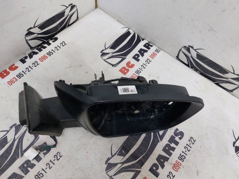 Зеркало заднего вида боковое правое Nissan Rogue T32 Зеркало заднего вида боковое правое Nissan Rogue T32