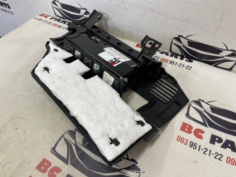 Подушка безопасности в колени Rogue 2021 T33 2.5
