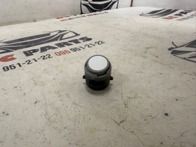 Датчик парковки Audi Q5 80A 2.0