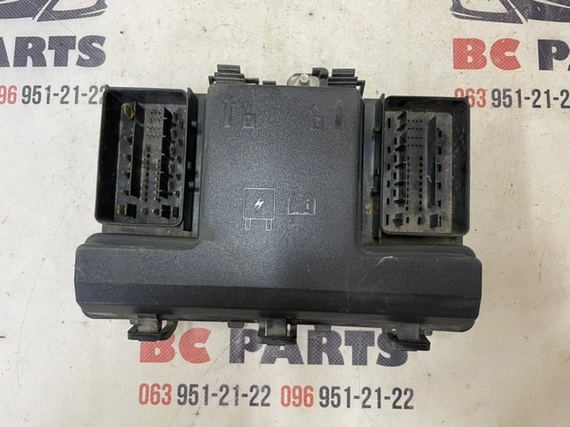 Блок предохранителей под капот Ford Fusion 2012-2020 MK5 2.5 DG9T14A067AF Б/У
