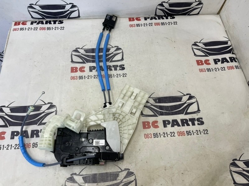 Замок боковой двери задний правый Kia Soul 2020 2.0 81420K0100 Б/У