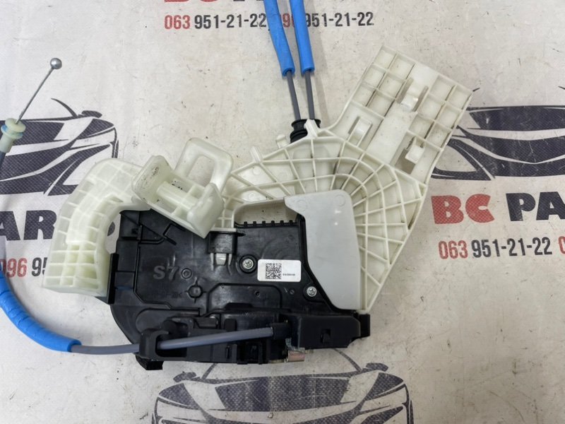 Замок боковой двери задний правый Kia Soul 2.0