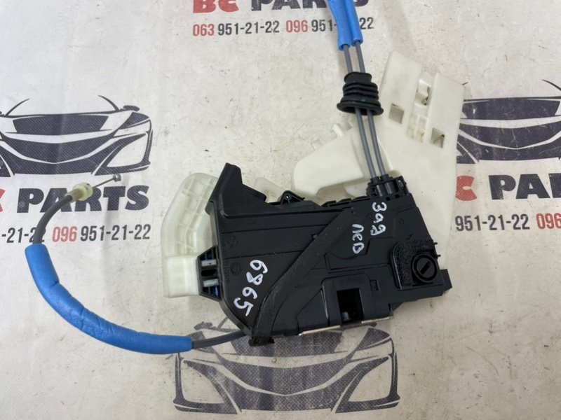 Замок боковой двери задний левый Kia Soul 2.0