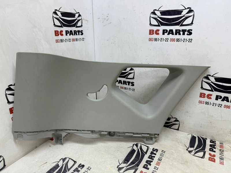 Накладка стойки задняя левая Kia Soul 2022 2.0 85850K0000HGC Б/У