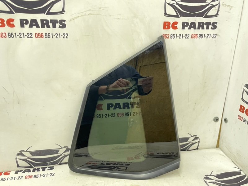 Форточка кузова правая Nissan Rogue 2021 T33 2.5 833006RR0A Б/У