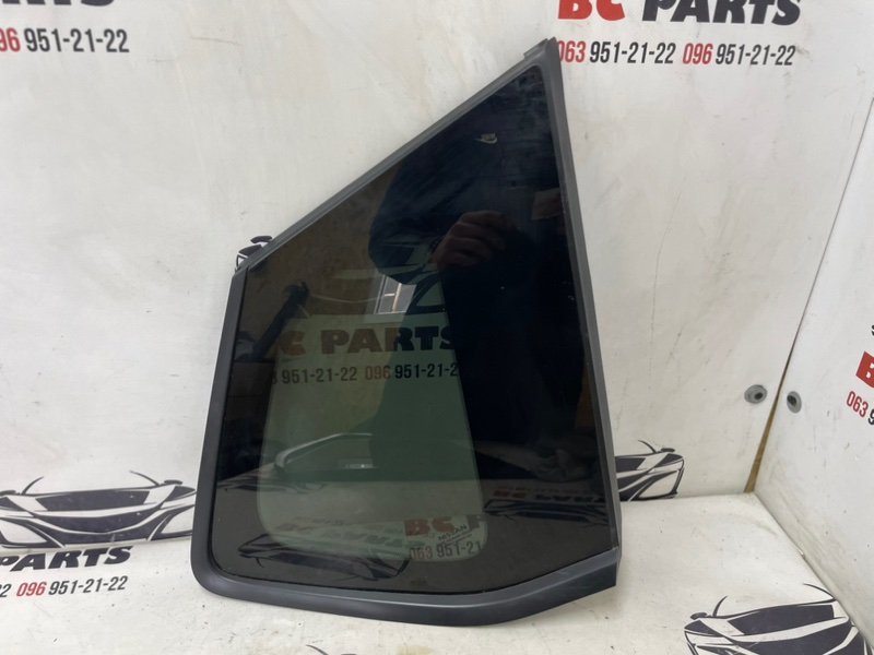 Форточка кузова правая Nissan Rogue 2021 T33 2.5 833006RR0A Б/У