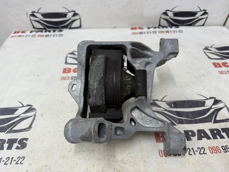 Подушка двигателя правая CX-5 2018 2.5