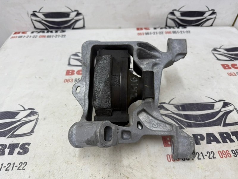 Подушка двигателя правая CX-5 2018 2.5