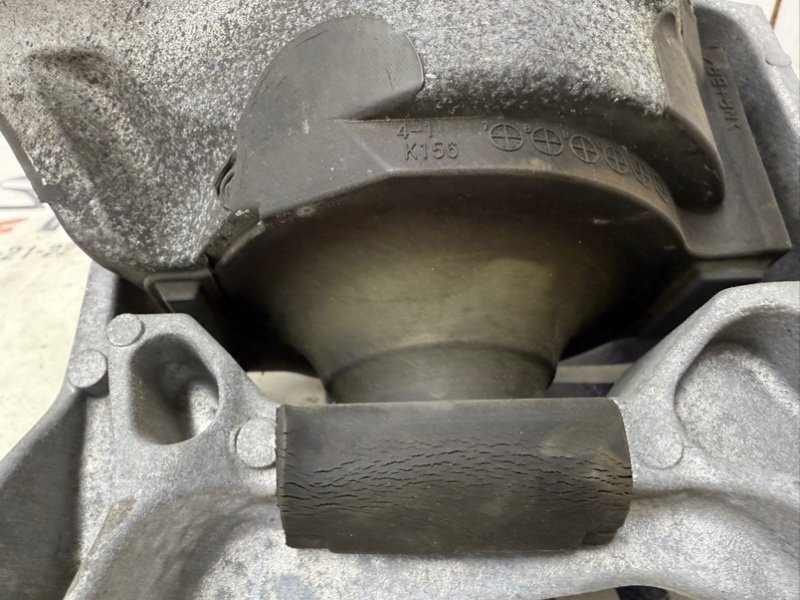 Подушка двигателя правая CX-5 2018 2.5