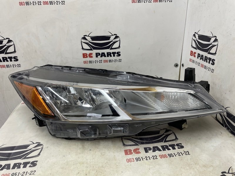 Фара галогеновая правая Nissan Kicks 2022 1.6 26010-5R00A Б/У