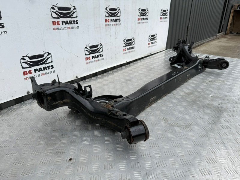 Балка подвески задняя Kicks 2022 1.6