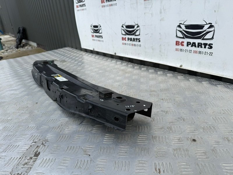 Планка радиатора Dodge Durango 3.6