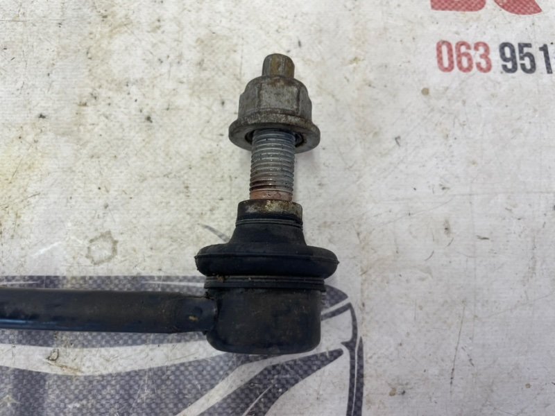 Стойка стабилизатора передняя Dodge Durango 3.6