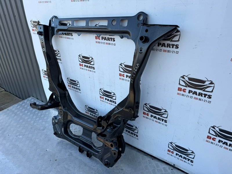 Подрамник передний Nissan Rogue T33 2.5 Подрамник передний Nissan Rogue T33 2.5