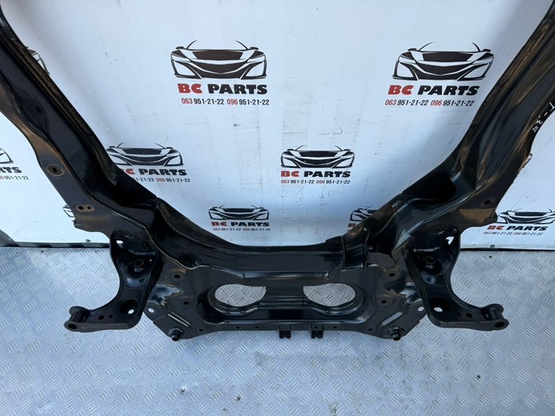 Подрамник передний Rogue 2021 T33 2.5 Подрамник передний Rogue 2021 T33 2.5