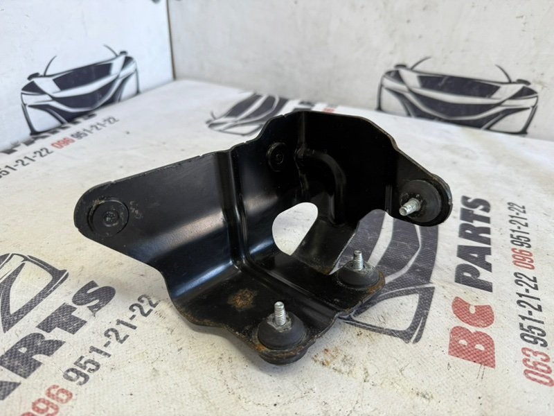 Кронштейн блока ABS Ford Explorer 2017 2.3 FB5Z2C304A Б/У